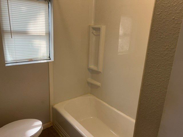 206 W 6th Street, Irving, TX 75060