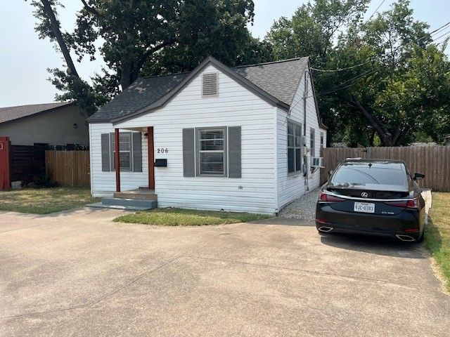 206 W 6th Street, Irving, TX 75060