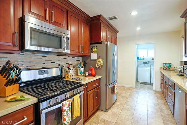 5621 Fallsgrove, Los Angeles, CA 90016
