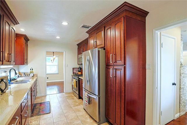 5621 Fallsgrove, Los Angeles, CA 90016