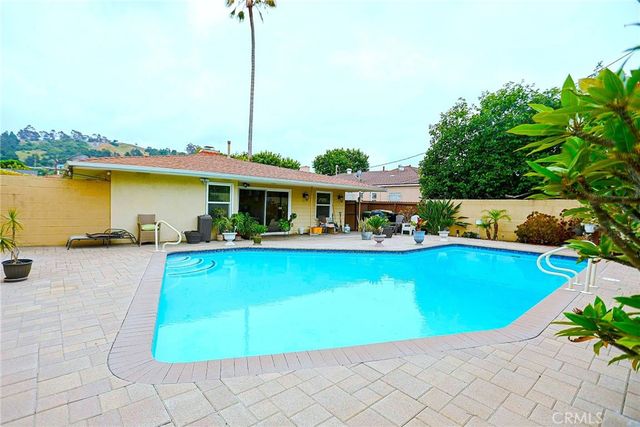 5621 Fallsgrove, Los Angeles, CA 90016