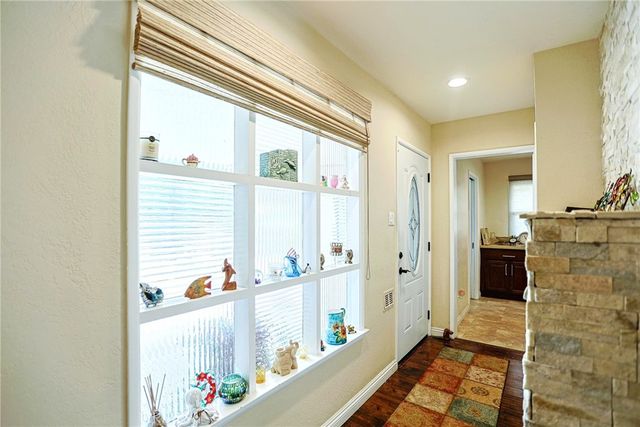 5621 Fallsgrove, Los Angeles, CA 90016
