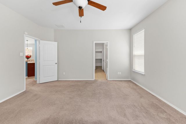1412 Reklaw LN, Leander, TX 78641