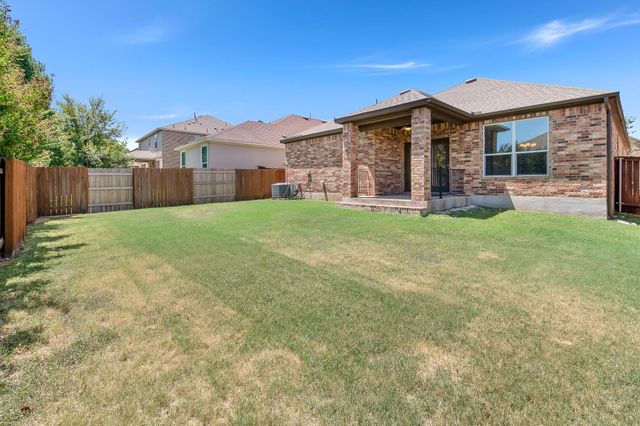 1412 Reklaw LN, Leander, TX 78641