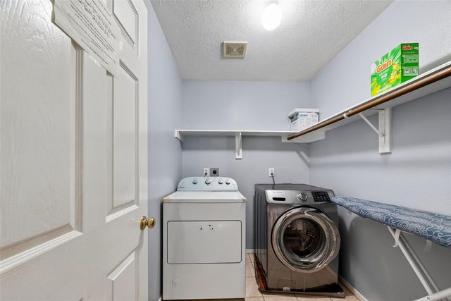 15527 Seminole Canyon Drive, Sugar Land, TX 77498