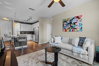 1900 Barton Springs RD 5027, Austin, TX 78704