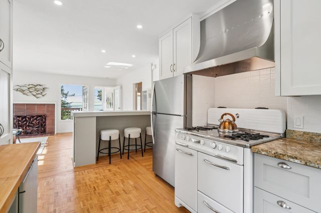 209 Fairlawn Drive, Berkeley, CA 94708