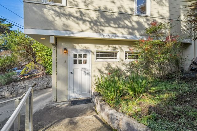 209 Fairlawn Drive, Berkeley, CA 94708