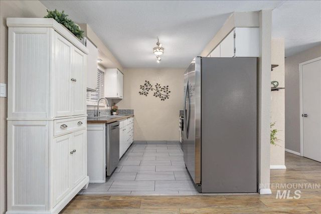 2103 N Hampton Rd, Boise, ID 83704