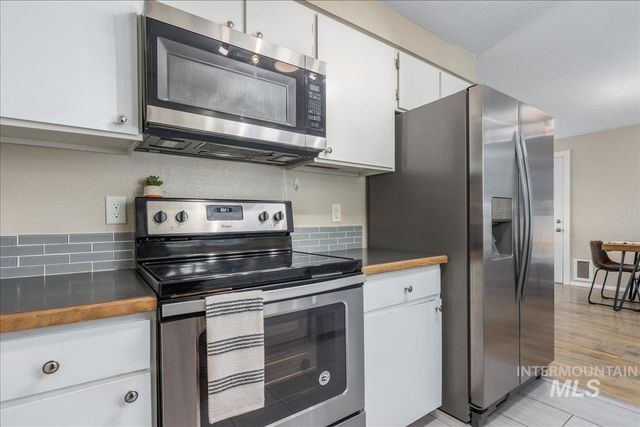 2103 N Hampton Rd, Boise, ID 83704