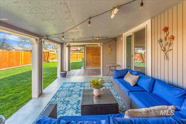 2103 N Hampton Rd, Boise, ID 83704