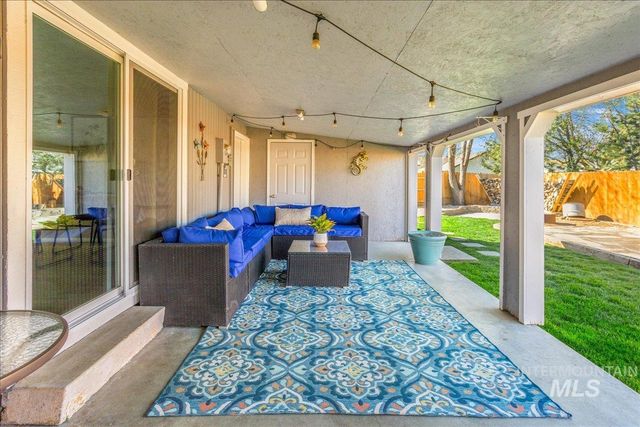 2103 N Hampton Rd, Boise, ID 83704