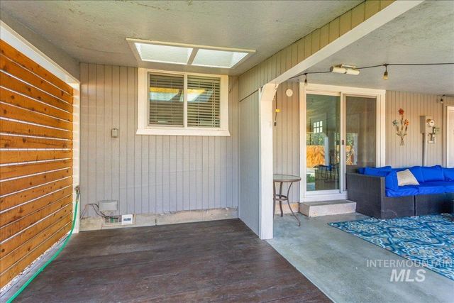 2103 N Hampton Rd, Boise, ID 83704