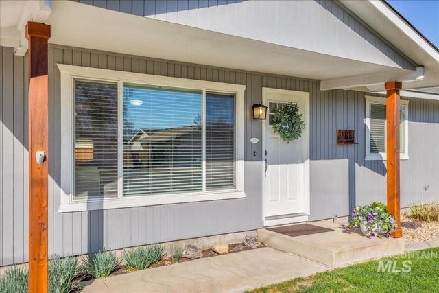 2103 N Hampton Rd, Boise, ID 83704