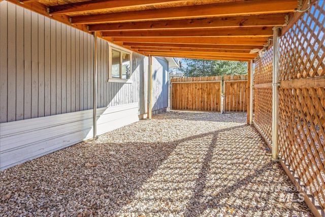 2103 N Hampton Rd, Boise, ID 83704