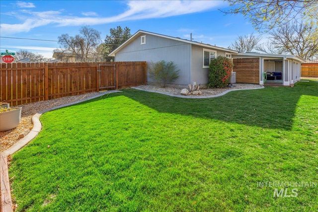 2103 N Hampton Rd, Boise, ID 83704