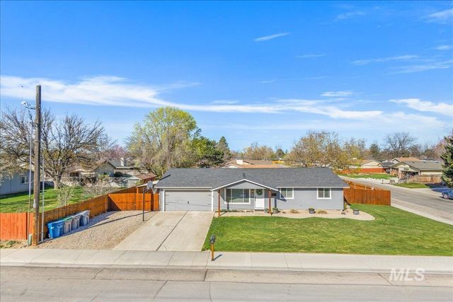 2103 N Hampton Rd, Boise, ID 83704