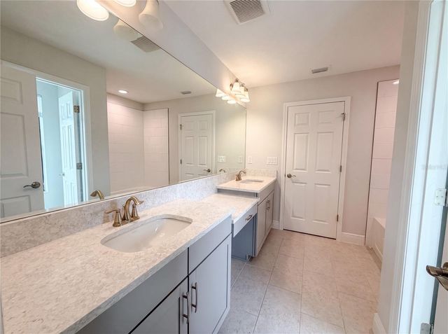 13176 TWIN BRIDGES DRIVE, Riverview, FL 33579