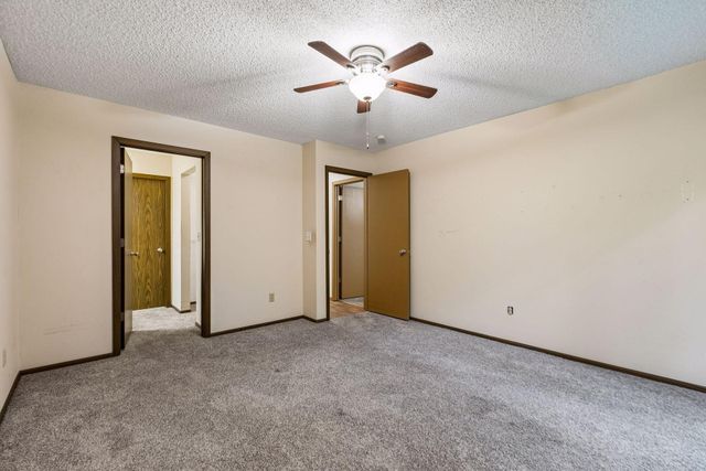 15035 20th Avenue N, Plymouth, MN 55447