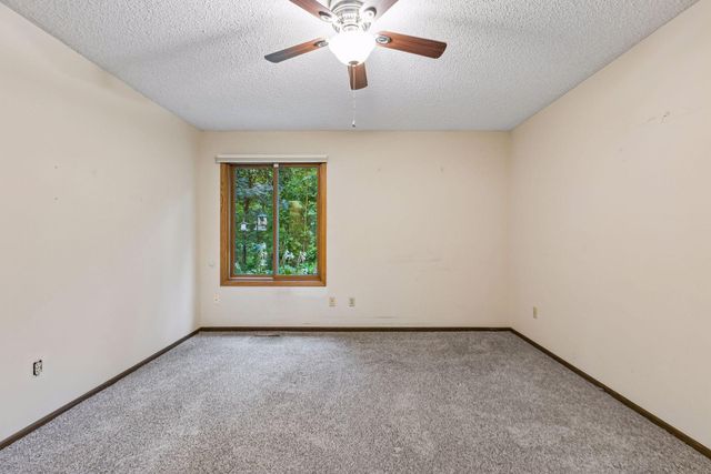 15035 20th Avenue N, Plymouth, MN 55447