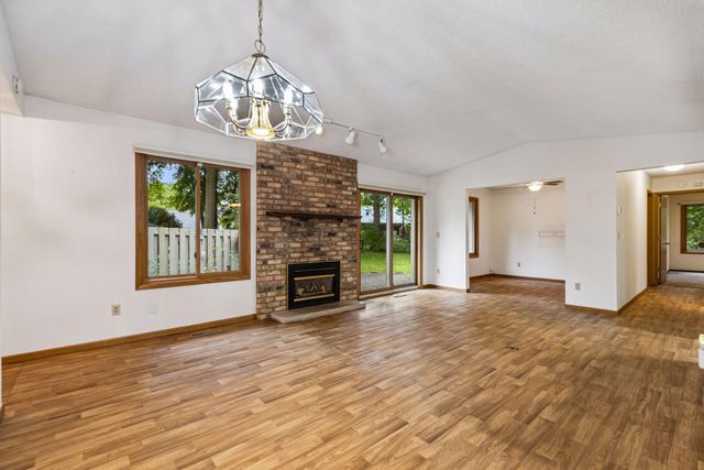 15035 20th Avenue N, Plymouth, MN 55447