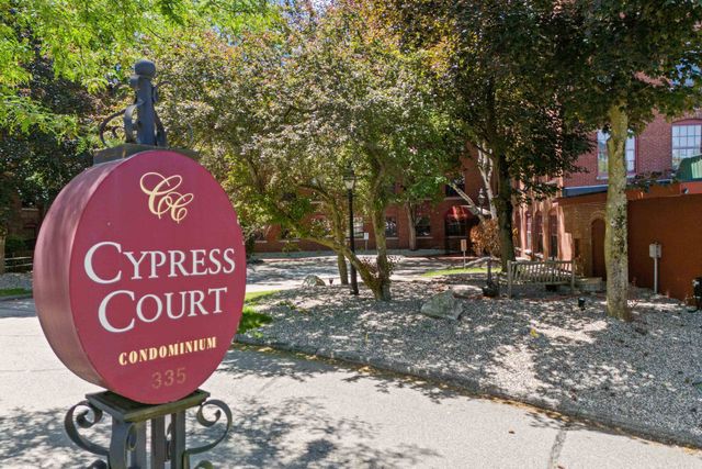 335 Cypress St Apt 2S, Manchester, NH 03103