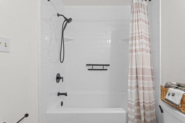 335 Cypress St Apt 2S, Manchester, NH 03103