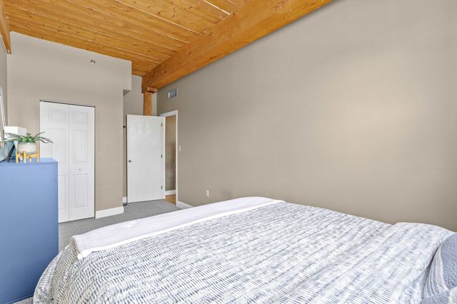 335 Cypress St Apt 2S, Manchester, NH 03103