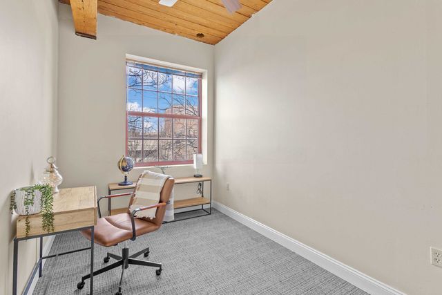 335 Cypress St Apt 2S, Manchester, NH 03103