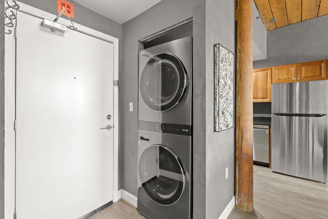 335 Cypress St Apt 2S, Manchester, NH 03103