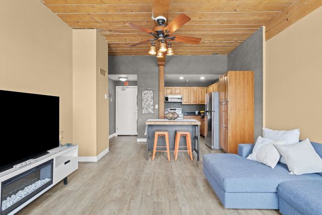 335 Cypress St Apt 2S, Manchester, NH 03103