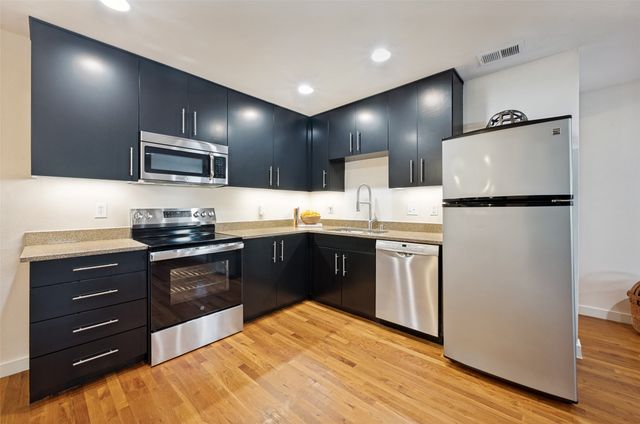 5816 Birchbrook Drive 123, Dallas, TX 75206