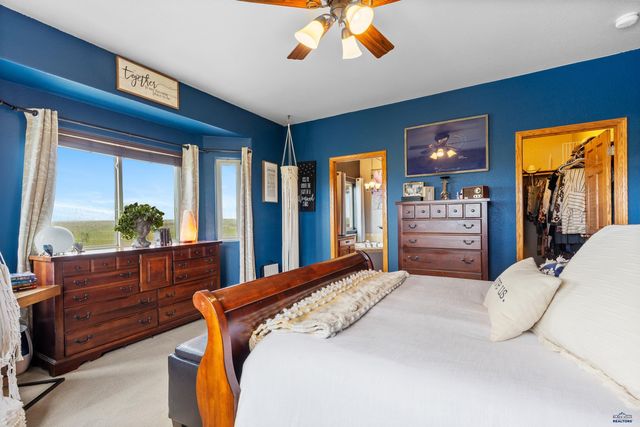 22841 GATEWAY DR, Box Elder, SD 57719