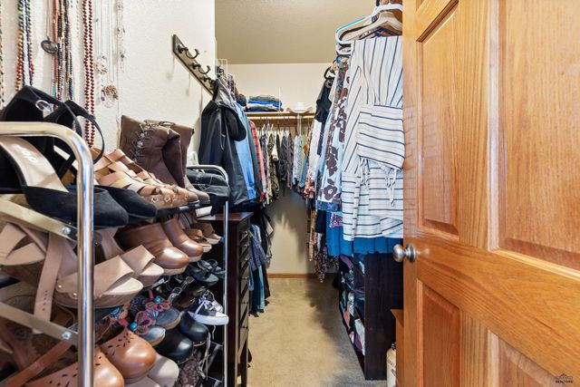 22841 GATEWAY DR, Box Elder, SD 57719