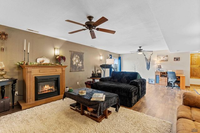 22841 GATEWAY DR, Box Elder, SD 57719