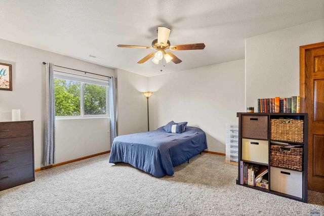 22841 GATEWAY DR, Box Elder, SD 57719