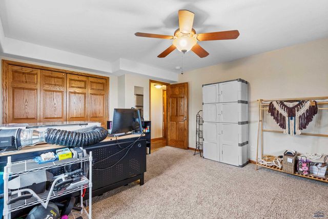 22841 GATEWAY DR, Box Elder, SD 57719