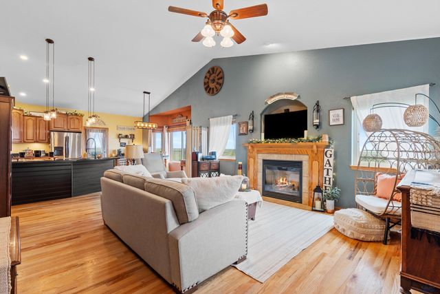 22841 GATEWAY DR, Box Elder, SD 57719