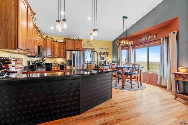 22841 GATEWAY DR, Box Elder, SD 57719