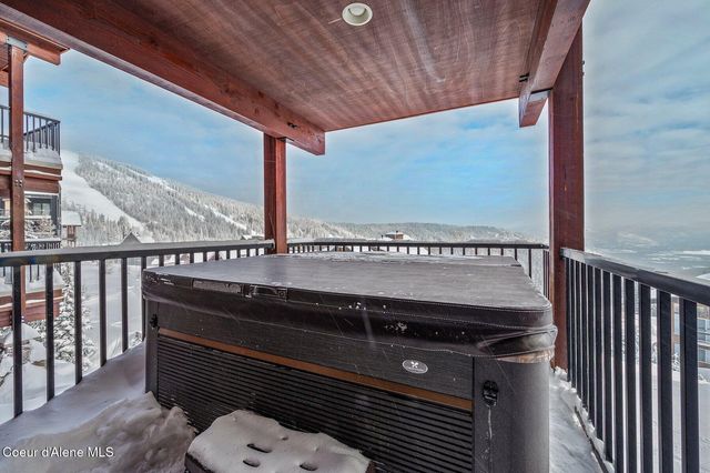 153 Chutes LN, Sandpoint, ID 83864