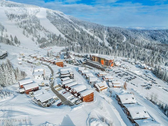 153 Chutes LN, Sandpoint, ID 83864