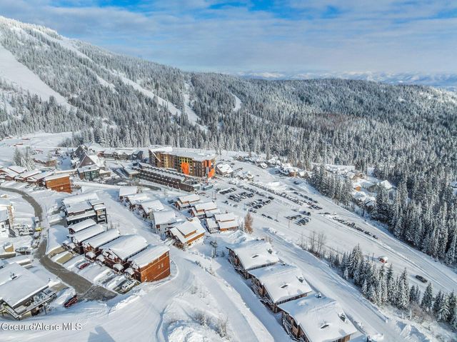 153 Chutes LN, Sandpoint, ID 83864