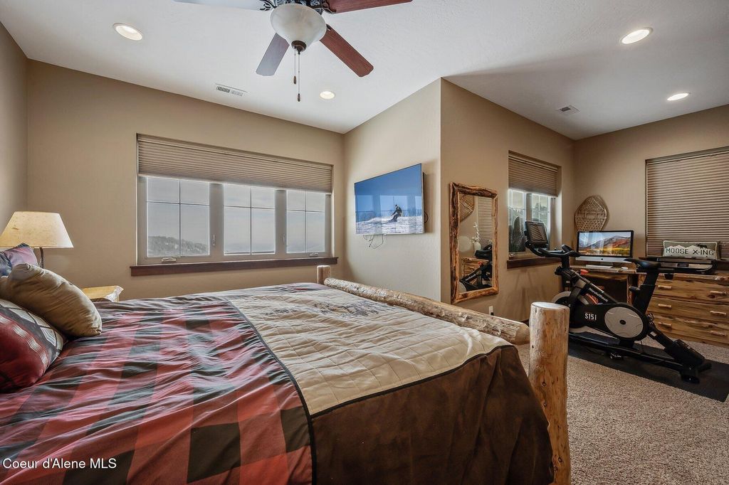 153 Chutes LN, Sandpoint, ID 83864 photo 17