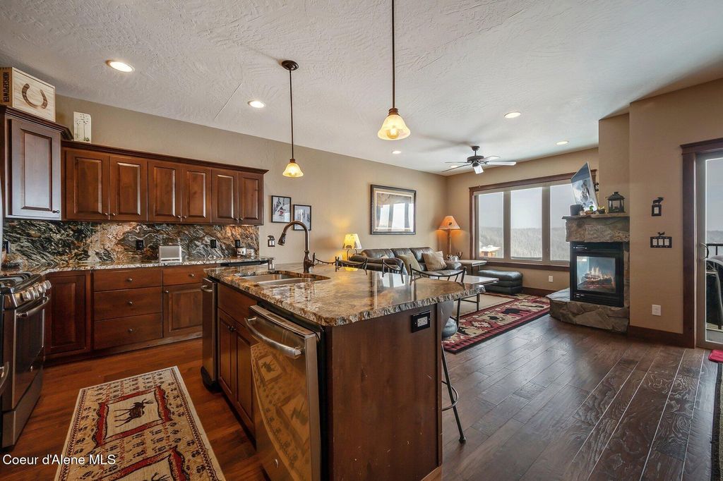 153 Chutes LN, Sandpoint, ID 83864 photo 3