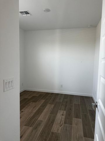 3269 E Baler Drive, San Tan Valley, AZ 85140