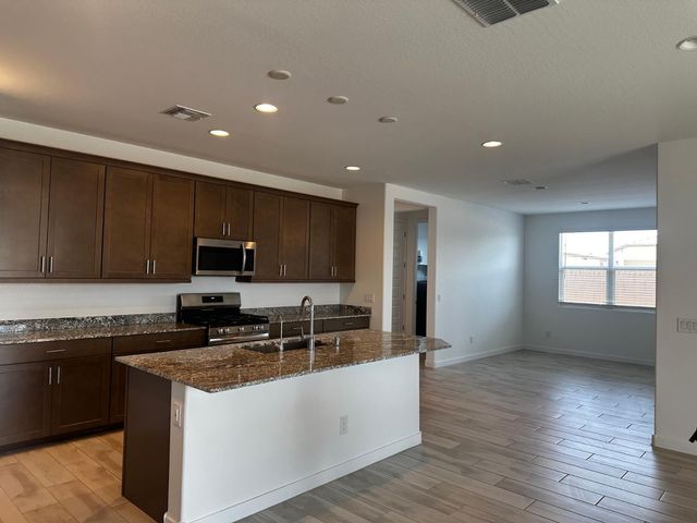 3269 E Baler Drive, San Tan Valley, AZ 85140