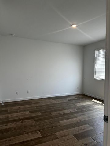 3269 E Baler Drive, San Tan Valley, AZ 85140