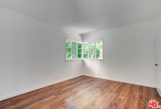 10321 Chrysanthemum Lane, Los Angeles, CA 90077