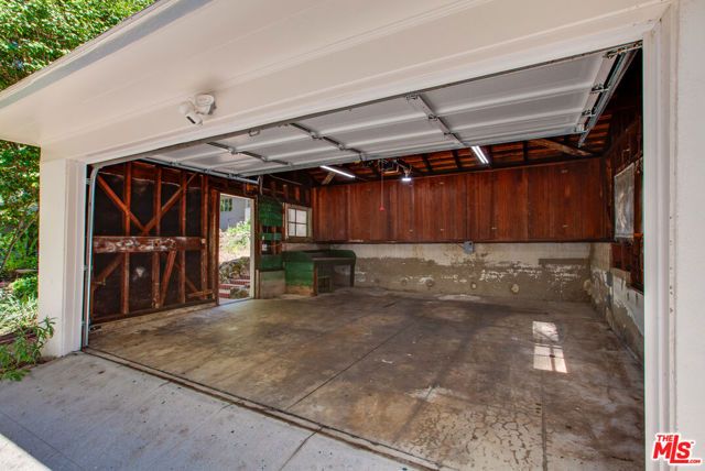 10321 Chrysanthemum Lane, Los Angeles, CA 90077