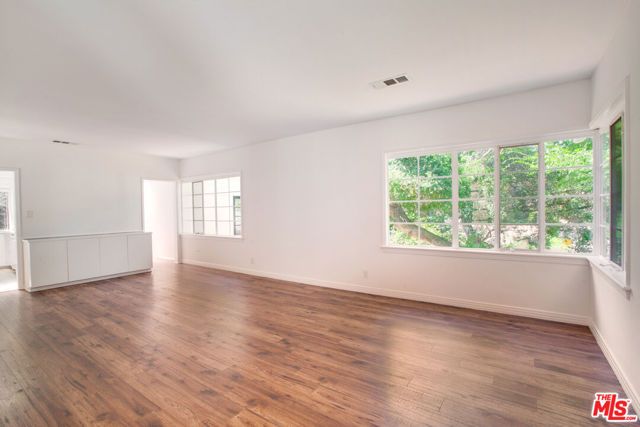 10321 Chrysanthemum Lane, Los Angeles, CA 90077